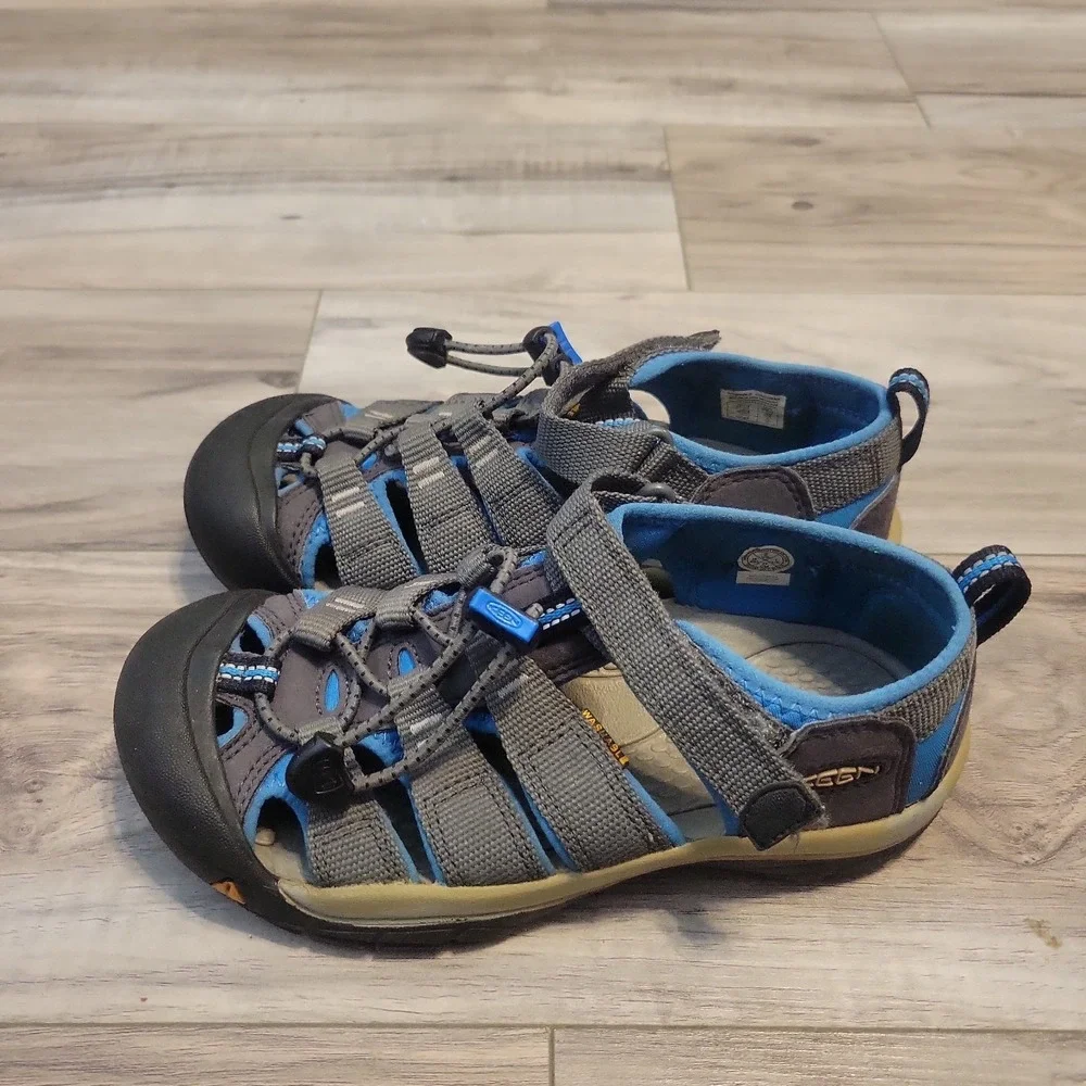 Keen Newport H2 Sandals Kids 2 Hiking Sandals Gray Blue Hicking Outdoor